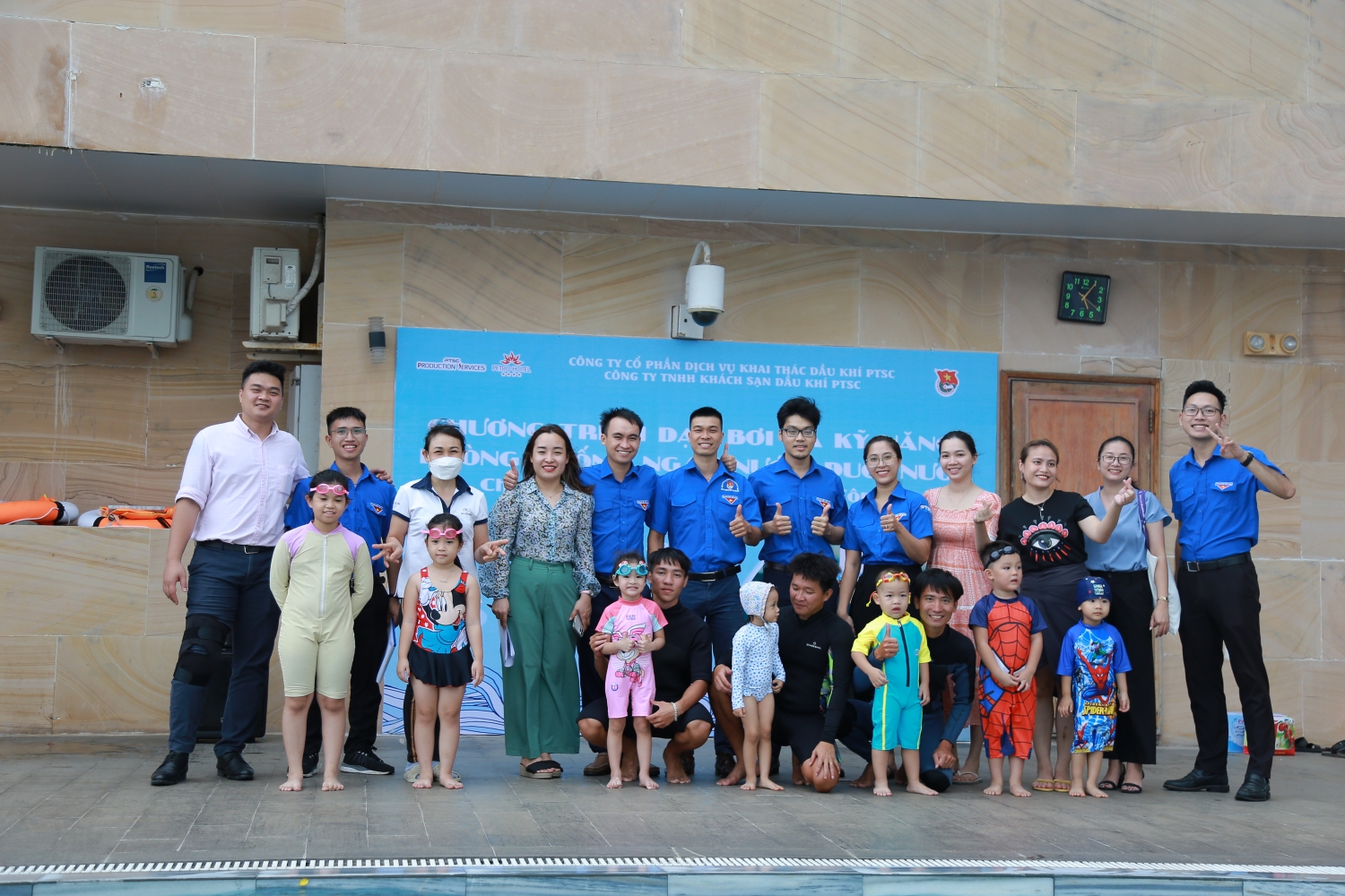 Đoàn Thanh niên Công ty Cổ phần Dịch vụ Khai thác Dầu khí PTSC (PPS) phối hợp với Đoàn Thanh niên Chi đoàn Khách sạn Dầu khí (Petro Hotel) 