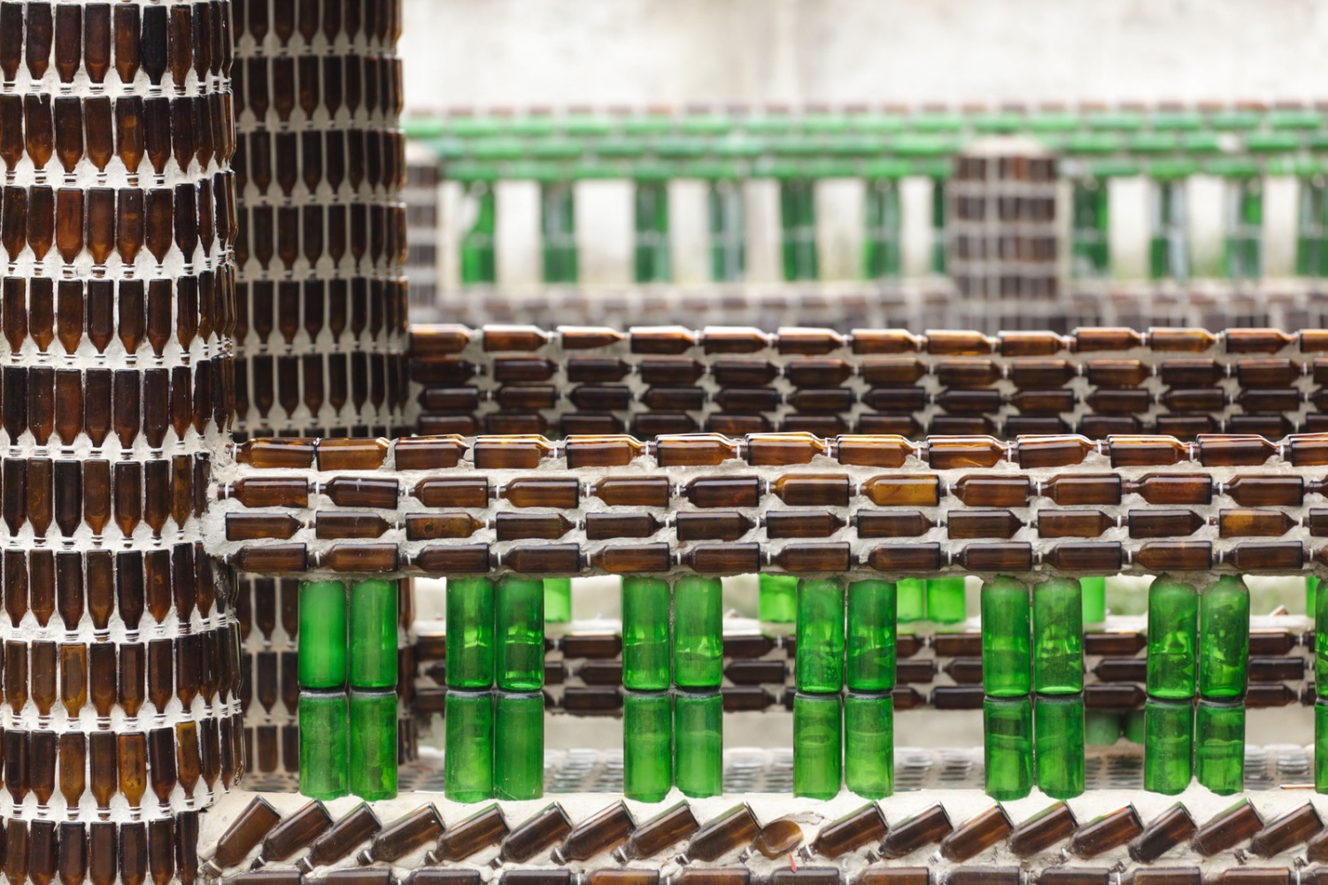 Chùa vỏ chai - Kiến trúc “có một không hai” ở Thái Lan Ngôi chùa vỏ chai - Kiến trúc “có một không hai” ở Thái Lan