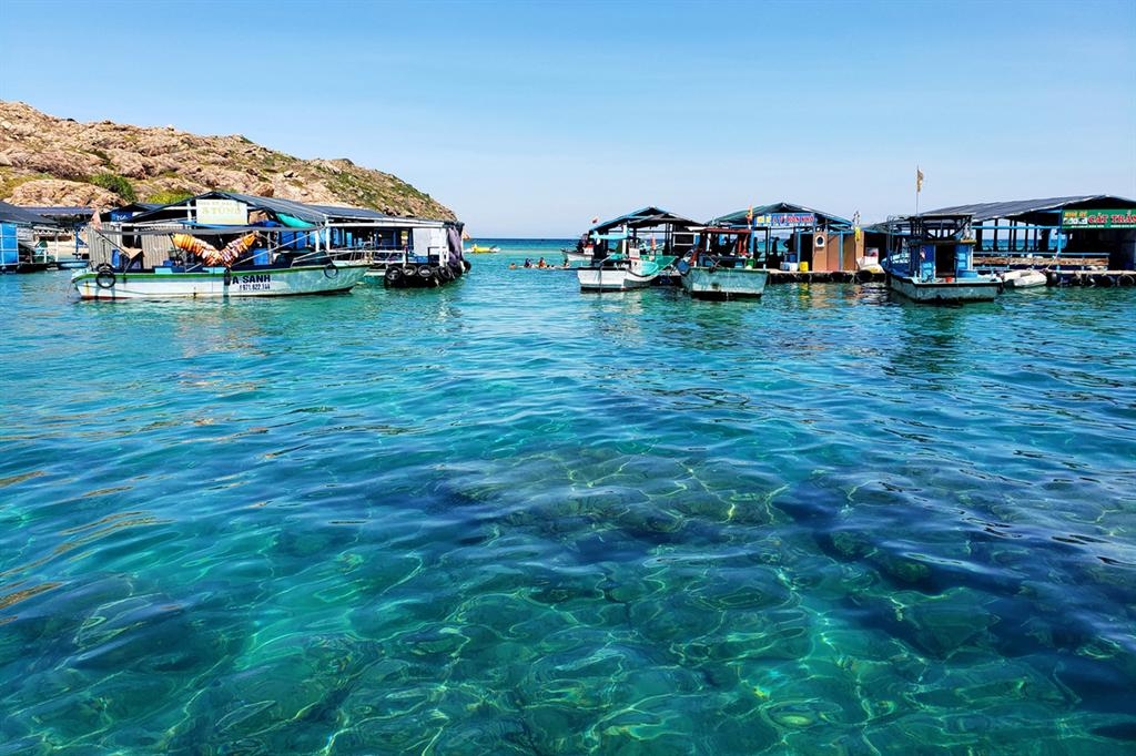 Khám phá vẻ đẹp hoang sơ của Hòn Khô