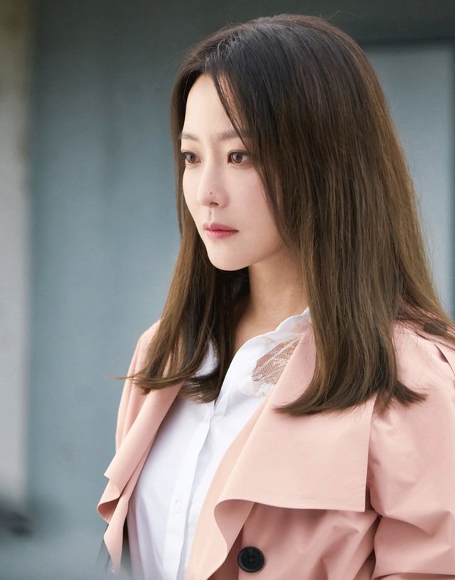 Kim Hee Sun - Mỹ nhân nhận mình đẹp hơn Song Hye Kyo, Kim Tae Hee - 16