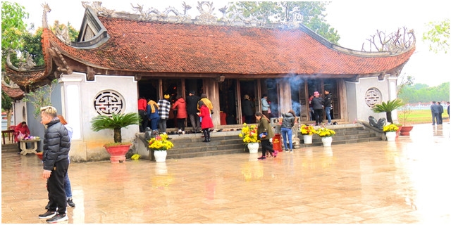 Đền Lăng Sương, xã Trung Nghĩa  Ảnh: Sưu tầm