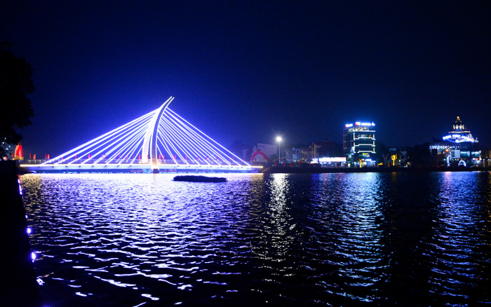 Những cây cầu du lịch trong lòng thành phố