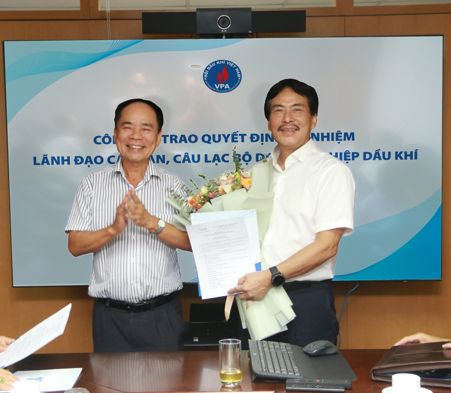 Trao quyết định bổ nhiệm lãnh đạo các Ban thuộc Hội Dầu khí Việt Nam nhiệm kỳ 2022-2027