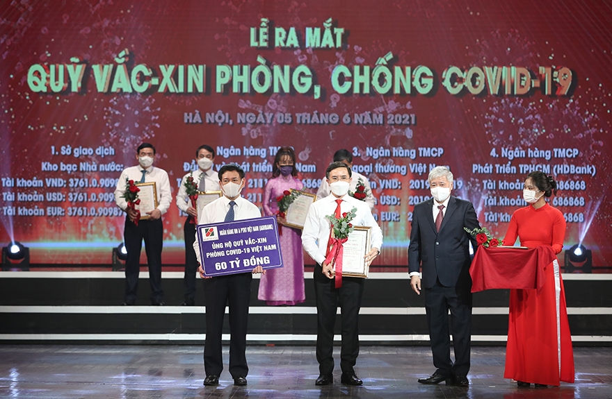 Tin nhanh ngân hàng ngày 27/7: HDBank triển khai loạt chương trình ưu đãi giảm lãi suất vay