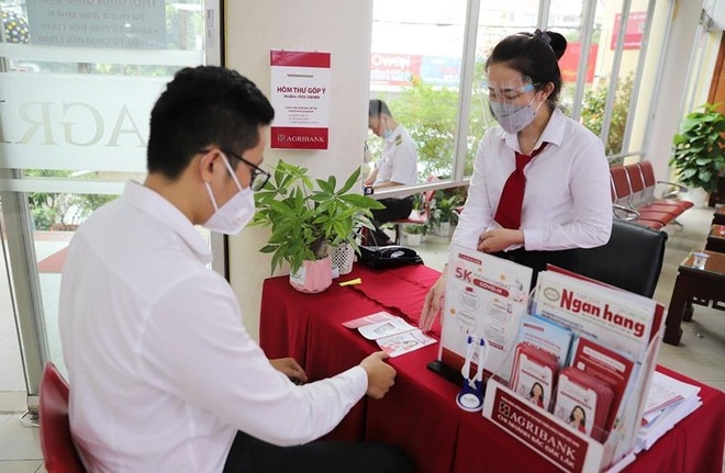 Tin ngân hàng nổi bật trong tuần qua: Người dân gửi thêm hơn 300 nghìn tỷ đồng vào ngân hàng