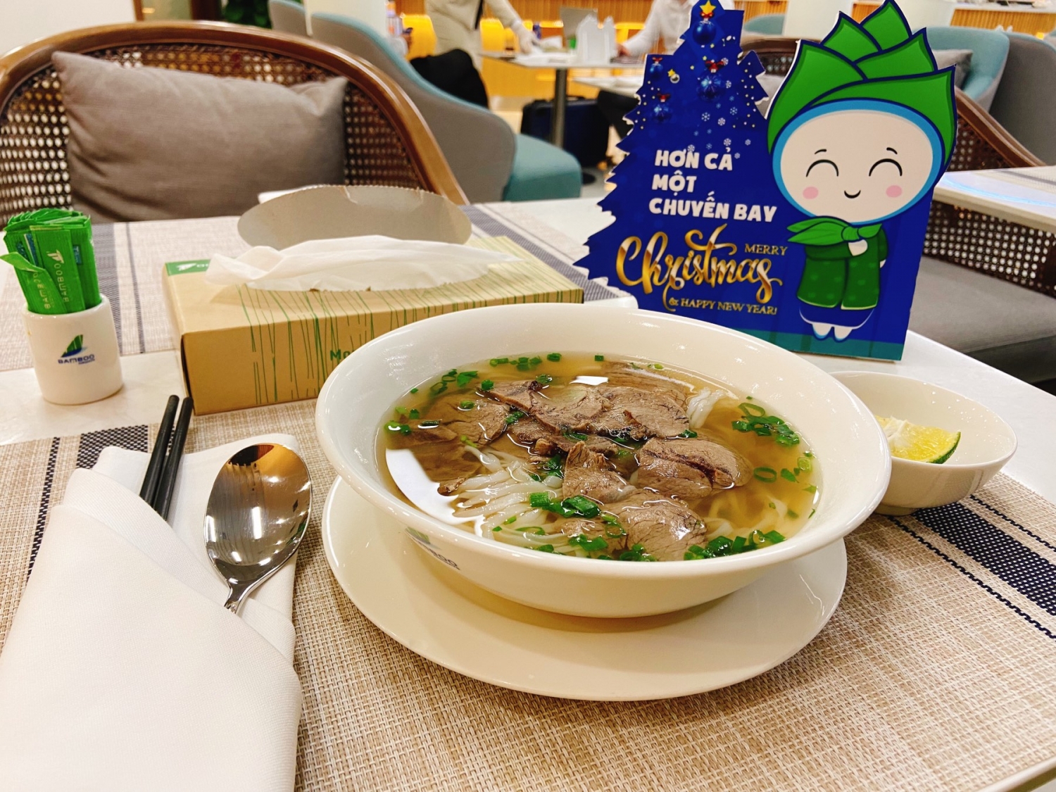 Bamboo Airways tung ưu đãi hấp dẫn cho khách trải nghiệm phòng chờ thương gia từ Bắc vào Nam