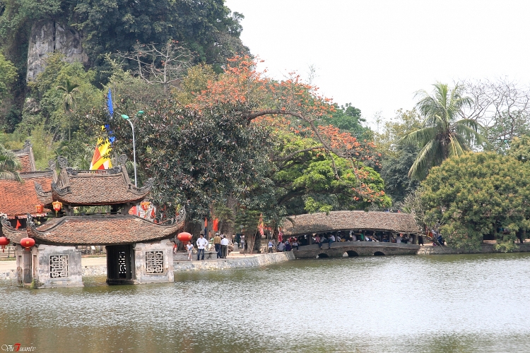 len lich ghe tham nhung ngoi chua co dep nhat mien bac