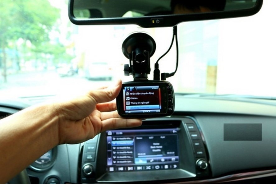 Lắp camera giám sát hành trình: Làm thế nào để “vẹn cả ba đường”?