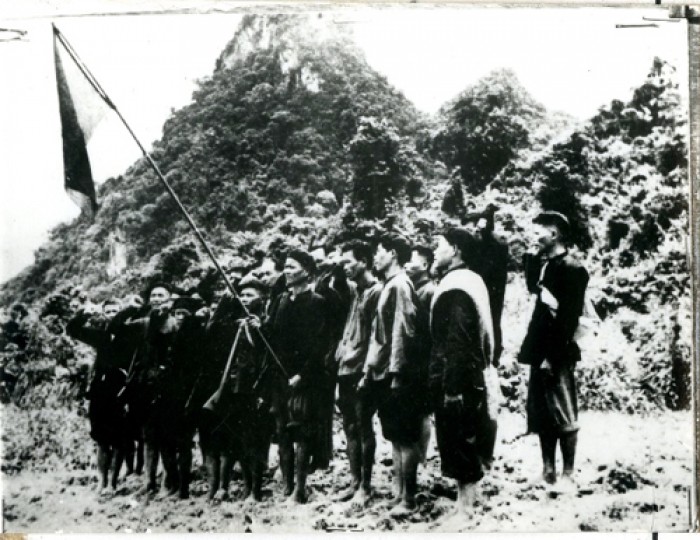 kham pha kho tu lieu quy ve mat tran viet minh
