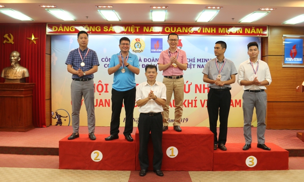 be mac va trao giai hoi thao co quan tap doan dau khi viet nam lan thu i nam 2019