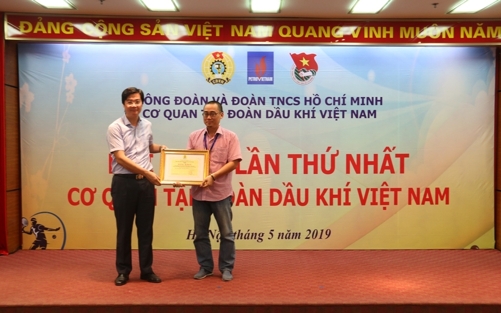 be mac va trao giai hoi thao co quan tap doan dau khi viet nam lan thu i nam 2019