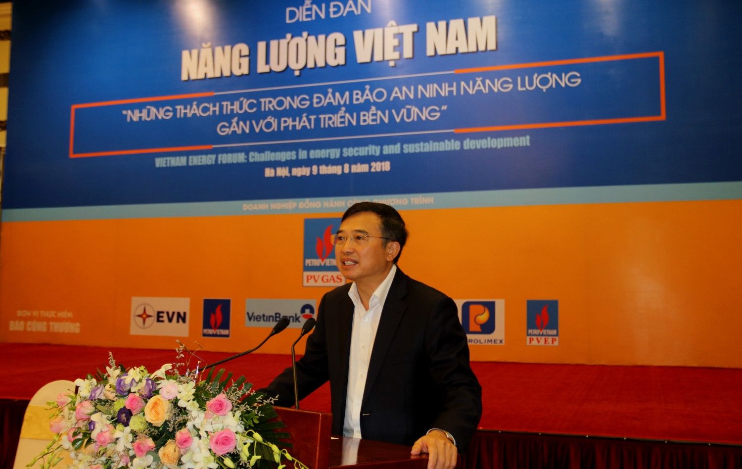 nganh nang luong dung truoc nhung thach thuc nguy co lon