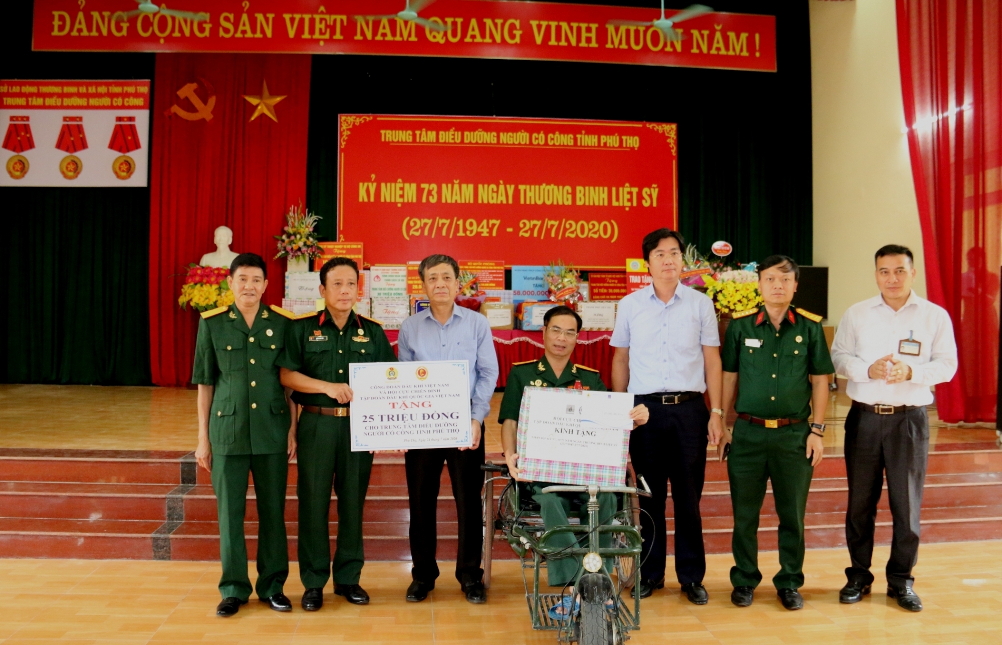phat huy truyen thong bo doi cu ho trong xay dung hinh anh van hoa nguoi dau khi