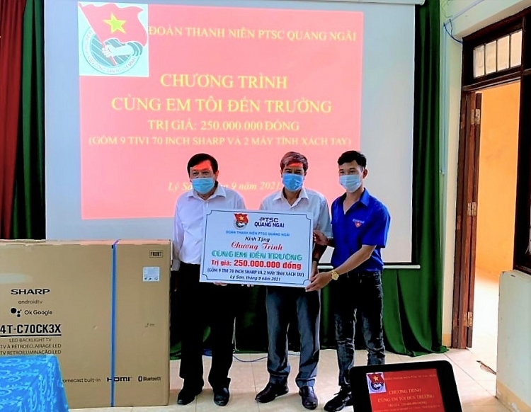 Tuổi trẻ PTSC Quảng Ngãi tổ chức chương trình “Cùng em đến trường năm 2021”