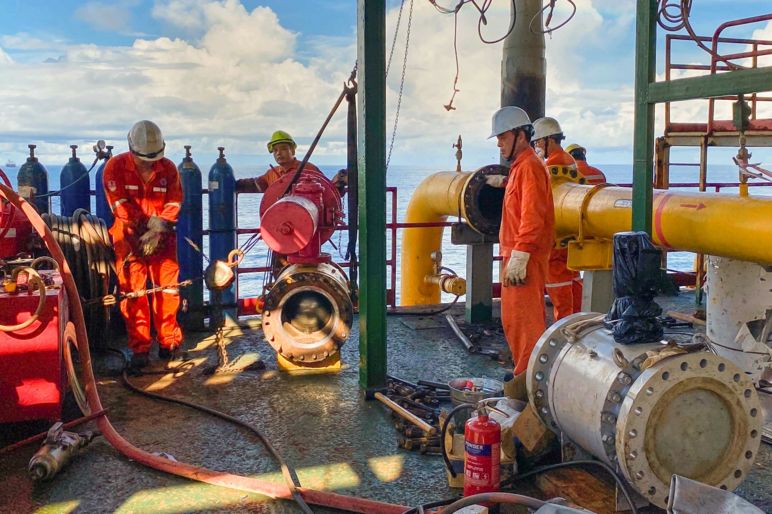 Xí nghiệp Khí Vietsovpetro hoàn thành dừng giàn bảo dưỡng sửa chữa năm 2022 an toàn và vượt tiến độ