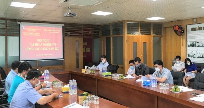 Xí nghiệp Dịch vụ Vietsovpetro tổ chức tập huấn nghiệp vụ công tác Đảng