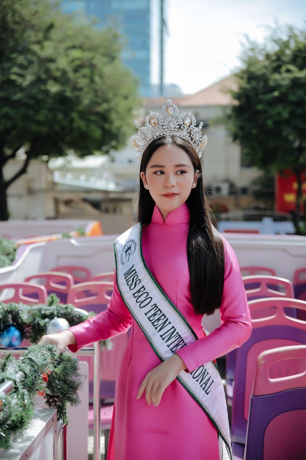 Sao Việt ngày 6/1/2022: Trà My Idol chào năm mới bằng món quà 