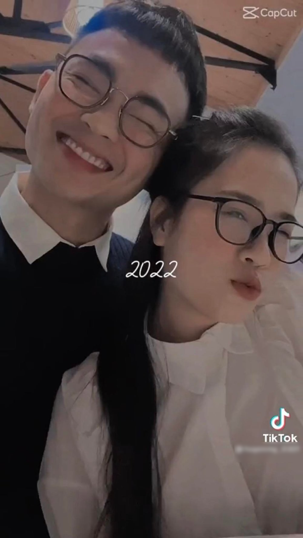 Sao Việt ngày 12/1/2022: Thu Trang - Tiến Luật tình tứ khoe ảnh kỷ niệm sau thời gian gắn bó