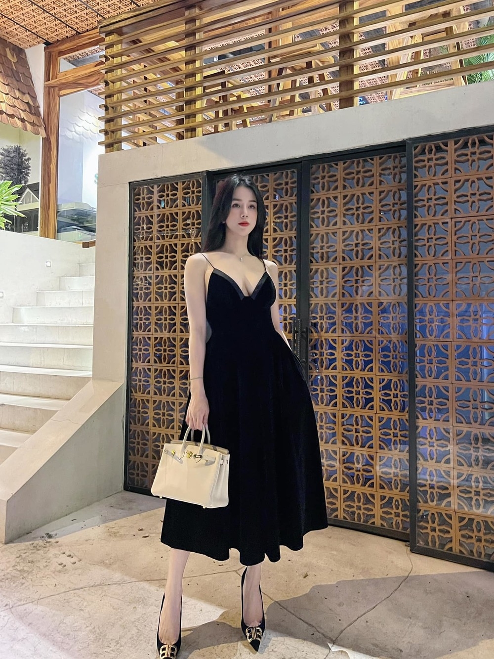 Sao Việt ngày 23/1/2022: Diệp Lâm Anh khoe nhan sắc rạng rỡ hậu ly hôn