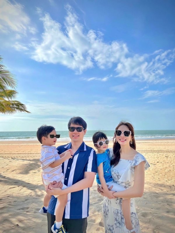 Sao Việt ngày 10/2/2022: Quang Minh và Hồng Đào hội ngộ hậu ly hôn