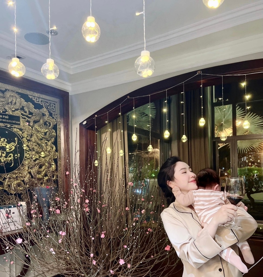 Sao Việt ngày 12/2/2022: Đoàn Di Băng phản ứng trước thông tin 