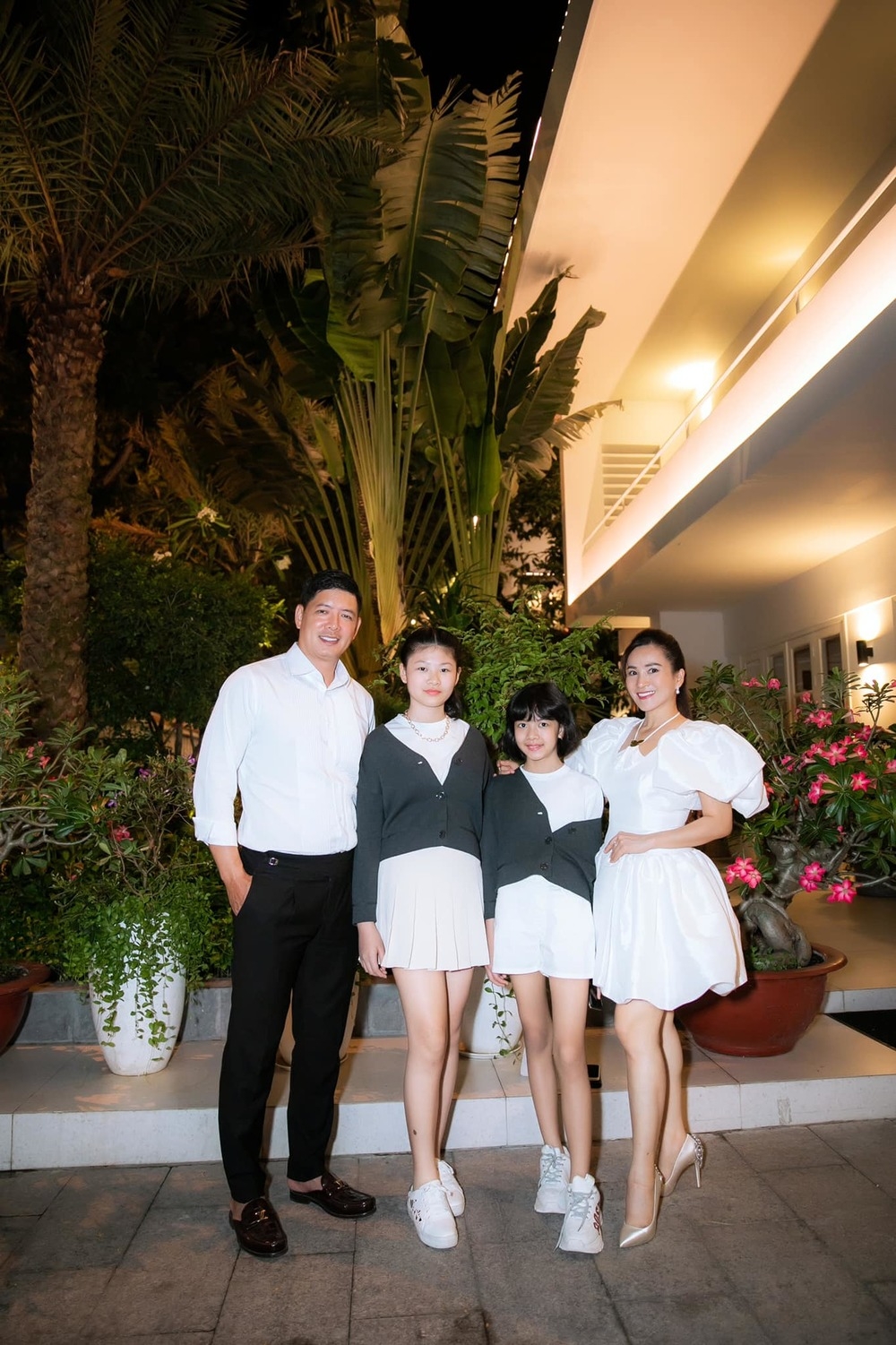 Sao Việt ngày 27/2/2022: Nguyễn Anh Dũng xuất hiện với hình ảnh và phong cách mới