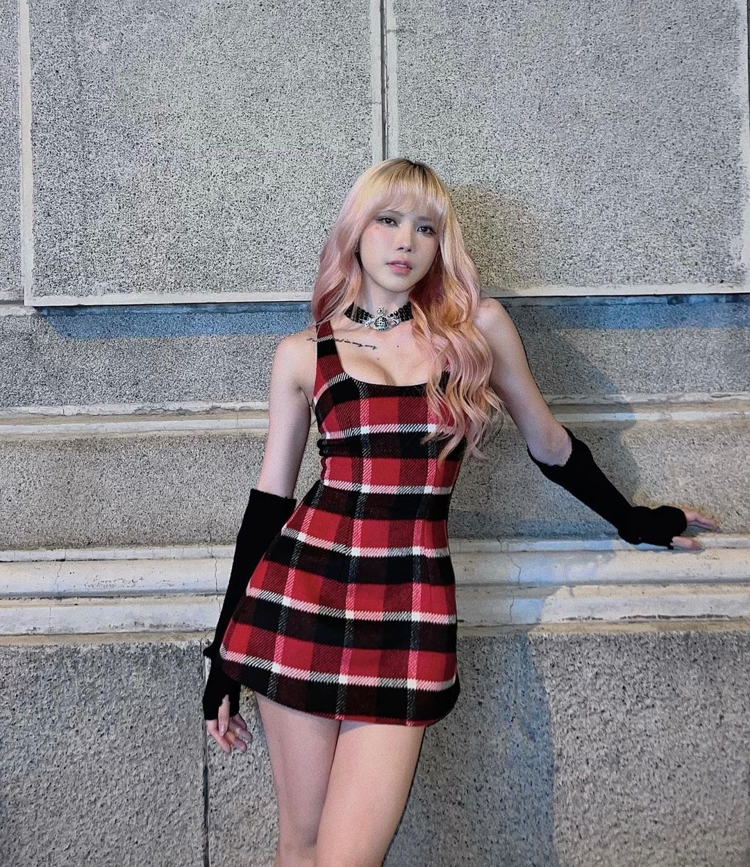 Sao Việt hôm nay 29/4: Thiều Bảo Trâm thu hút sự chú ý với visual 