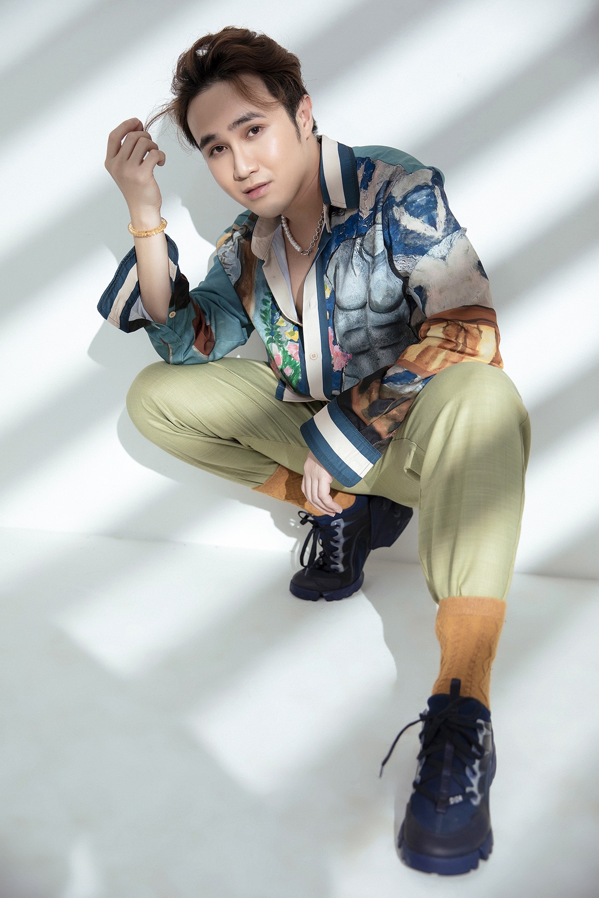 Sao Việt hôm nay 1/5: Chồng cũ Lâm Khánh Chi chuẩn bị kết hôn?