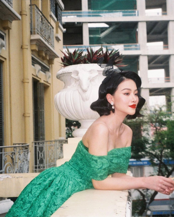 Sao Việt hôm nay 7/5: Ngô Thanh Vân - Huy Trần khoe khung ảnh bên đại gia đình 