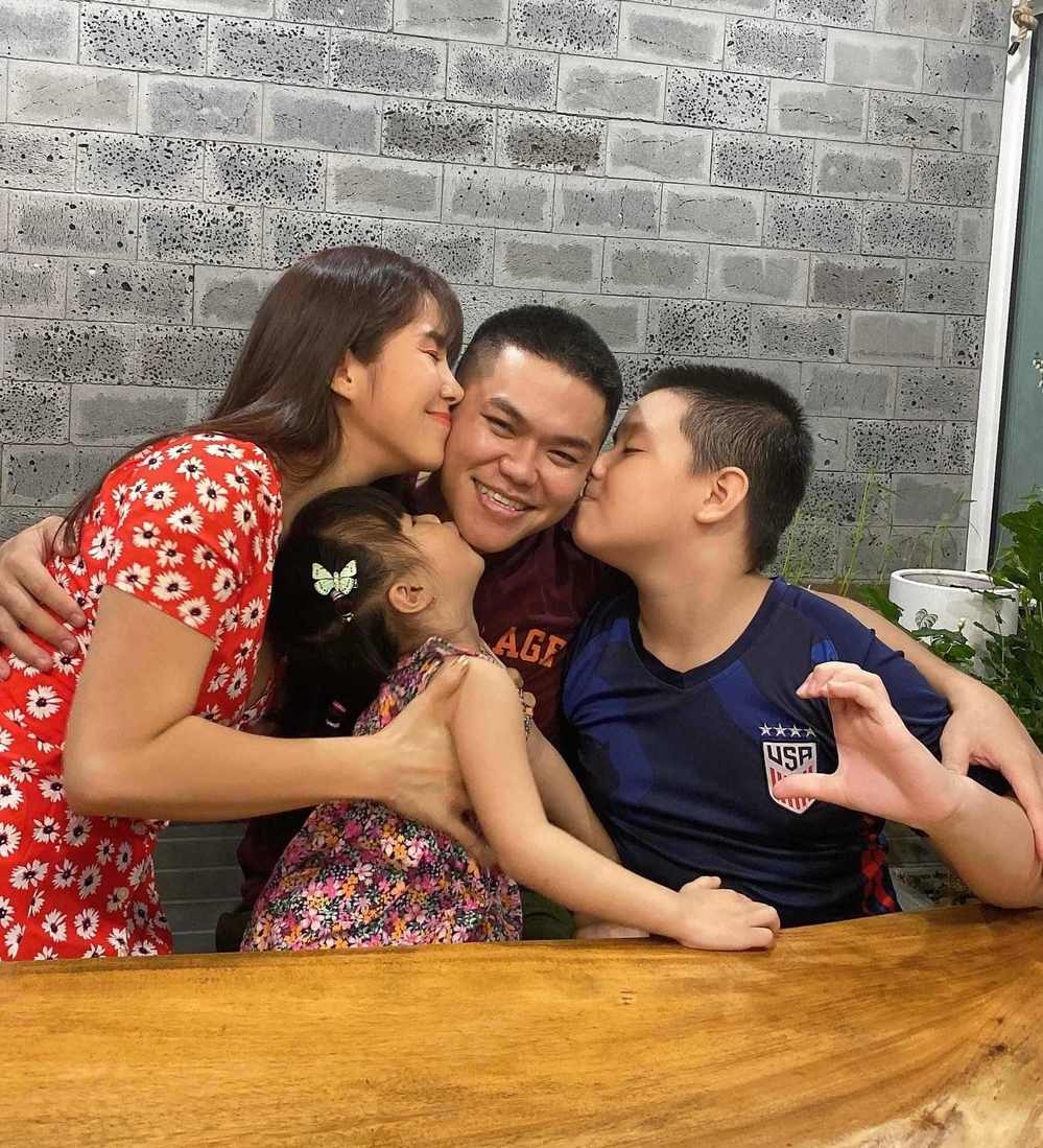 Sao Việt hôm nay 7/5: Ngô Thanh Vân - Huy Trần khoe khung ảnh bên đại gia đình 