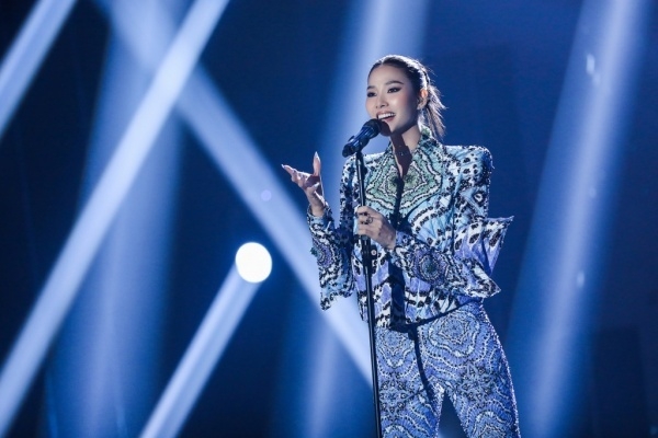 Sao Việt hôm nay 7/5: Ngô Thanh Vân - Huy Trần khoe khung ảnh bên đại gia đình 