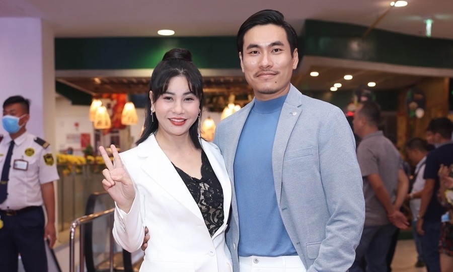 Sao Việt hôm nay 16/5: Cát Phượng chia sẻ 