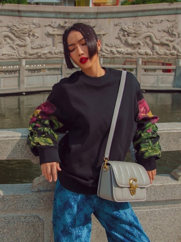 Sao Việt hôm nay 22/5: Long Nhật và vợ mừng kì niệm ngày cưới