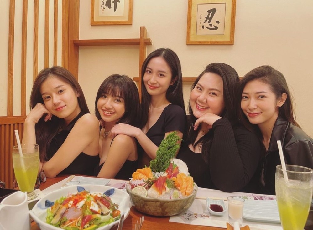 Sao Việt ngày 20/11: Ngọc Trinh bất ngờ nằm trong top đề cử nữ diễn viên xuất sắc nhất tại Ngôi sao xanh 2021