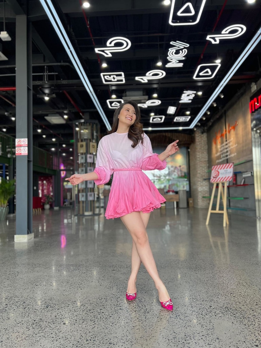 Sao Việt ngày 29/11: Trang Khàn tặng sổ đỏ cho con gái nhân dịp sinh nhật