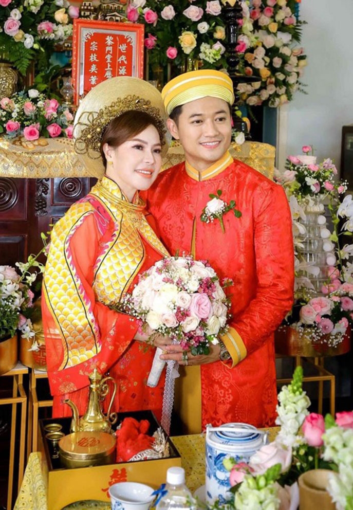Sao Việt ngày 15/12: Đỗ Thị Hà mang trang sức giá trị 103 triệu đấu giá từ thiện