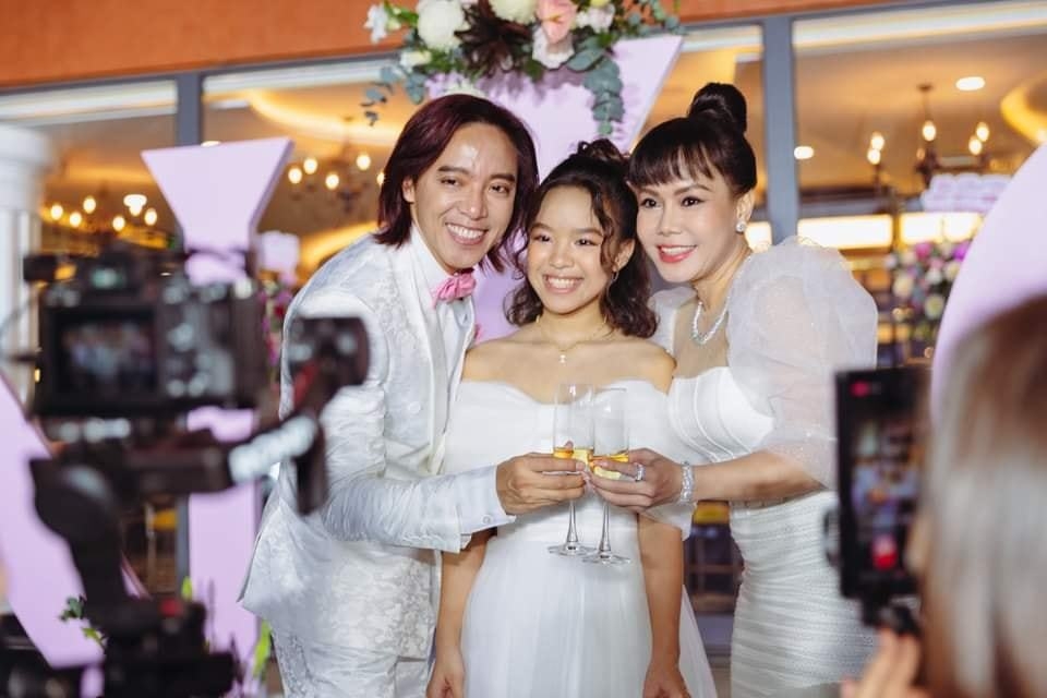 Sao Việt ngày 17/12: Tình trạng hiện tại của Đỗ Thị Hà sau khi tiếp xúc với 4 thí sinh F0 tại Miss World