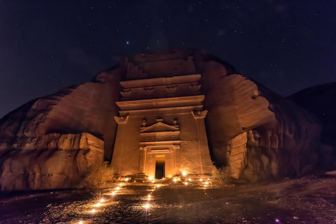 Thành phố Hegra của Ả Rập Saudi cổ đại mở cửa công khai sau 2.000 năm Thành phố Hegra của Ả Rập Saudi cổ đại mở cửa công khai sau 2.000 năm