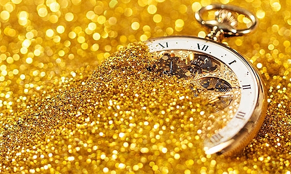 Giá vàng chạm mức kỷ lục mới trong bối cảnh Mỹ lạm phát, rủi ro địa chính trị