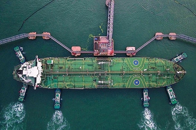 Trung Quốc lập kỷ lục mới về lượng dầu nhập khẩu từ Iran, khiến OPEC hạn chế tăng sản lượng