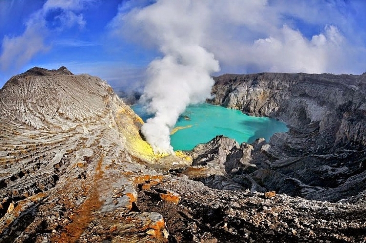 Bali chỉ là một trong số hàng chục những nơi đẹp nhất Indonesia, thậm chí đẹp nhất thế giới bali-chi-la-mot-trong-so-hang-chuc-nhung-noi-dep-nhat-indonesia-tham-chi-dep-nhat-the-gioi-12