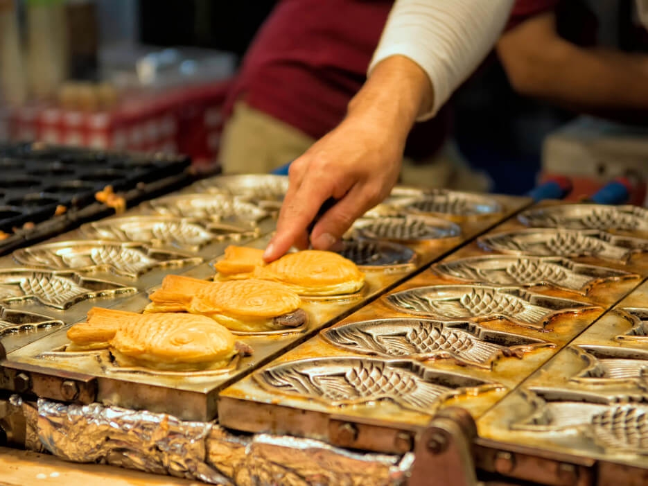 Hòa vào không khí sôi động của chợ đêm Seoul hoa vao khong khi soi dong cua cho dem seoul