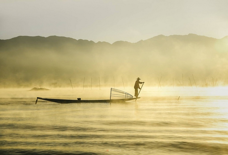 Cuộc sống yên bình của người dân trên hồ Inle, Myanmar Cuộc sống yên bình của người dân trên hồ Inle, Myanmar