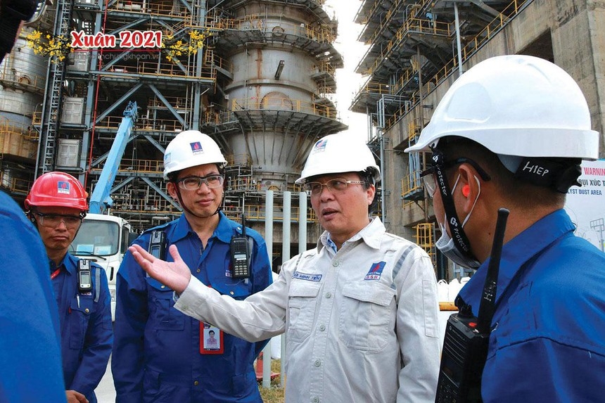 Chuyện những người vượt bão kép
