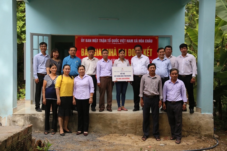 evn cpc va pc da nang ban giao nha dai doan ket cho ho ngheo