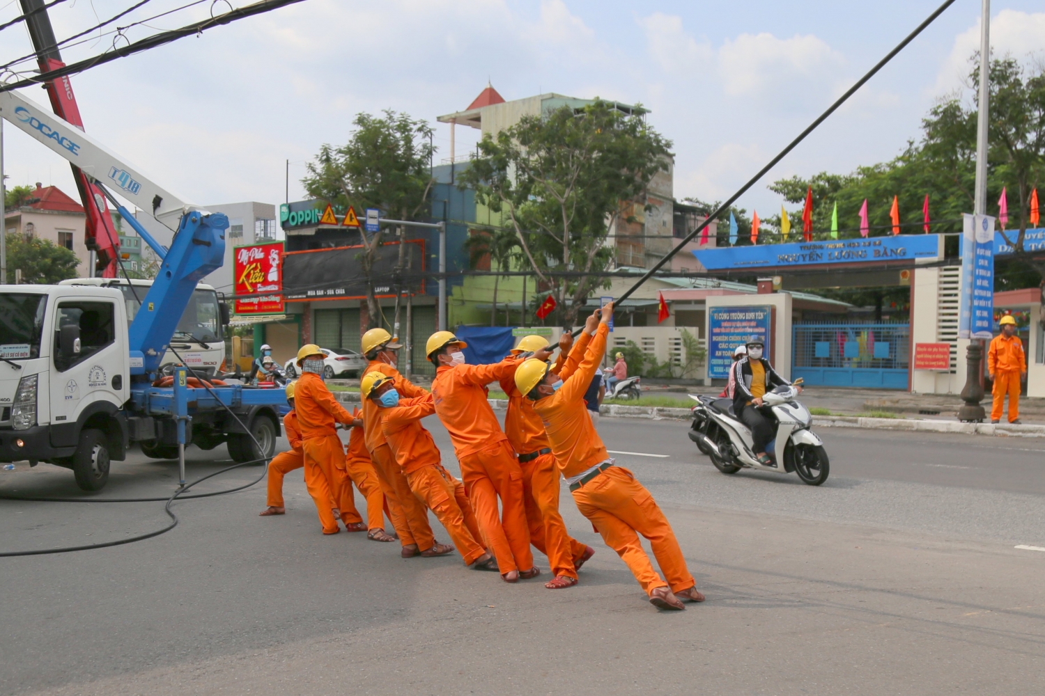 EVNCPC: Cung cấp điện năng cho sự phát triển miền Trung - Tây Nguyên