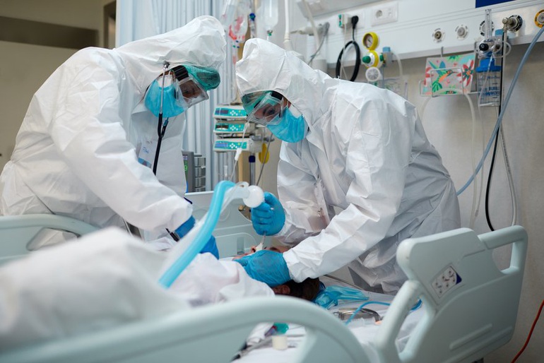 Giới khoa học nhận định tương lai đại dịch sau sóng thần Omicron - 1 Giới khoa học nhận định tương lai đại dịch sau sóng thần Omicron - 1