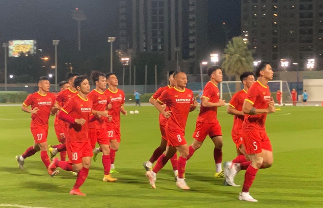 Công Phượng, Quang Hải bở hơi tai vì bài chạy 10 vòng sân - 6