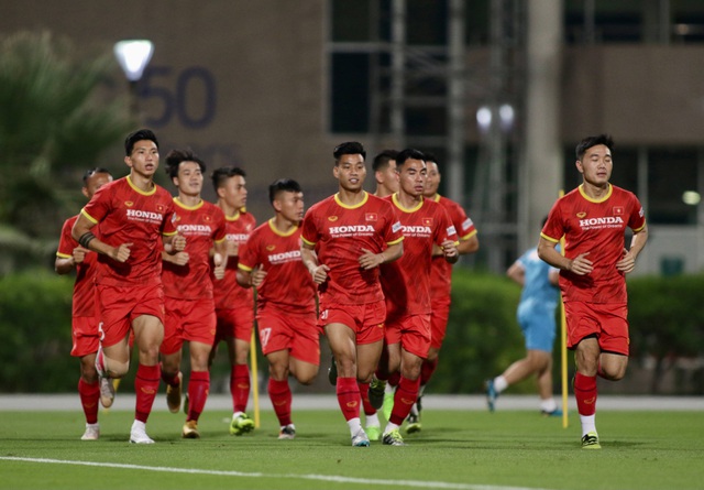 Công Phượng, Quang Hải bở hơi tai vì bài chạy 10 vòng sân - 4