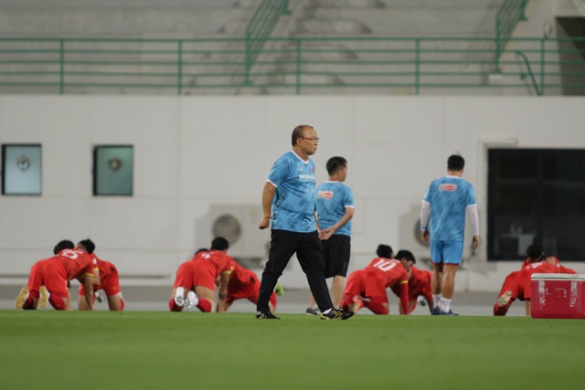 Công Phượng, Quang Hải bở hơi tai vì bài chạy 10 vòng sân - 2